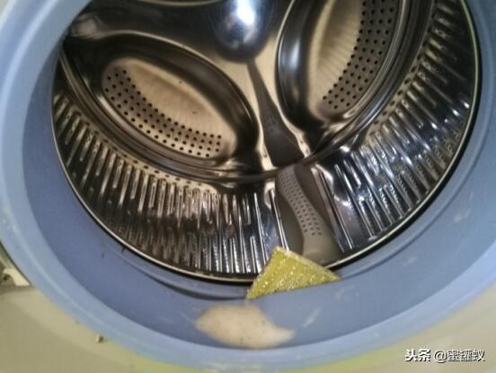 海爾洗衣機怎么清理臟東西（只要一招就可以徹底清潔洗衣機）(5)