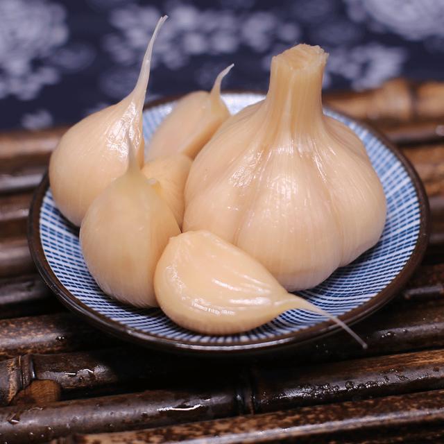 腌制糖蒜的正確方法（正宗糖蒜怎么腌不放鹽只放糖）(10)