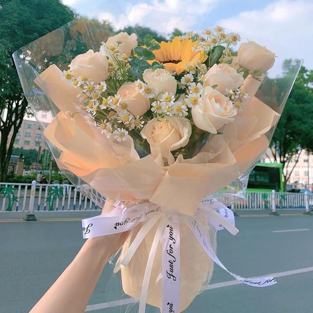 情人節(jié)送什么給女孩子好（七夕情人節(jié)送什么禮物最能打動女孩）(2)