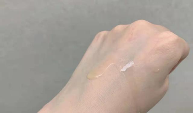 什么牌子的精華液好（公認(rèn)好用的5款大牌精華液）(7)