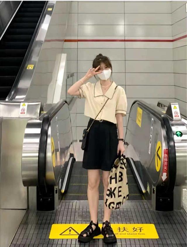女式短褲各種款式（高腰短褲搭配什么上衣好看）(6)