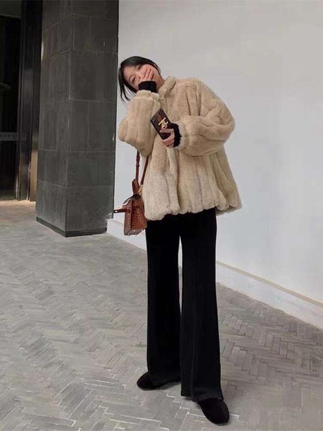 皮草怎么搭配好看圖片（這幾種時髦皮草穿搭簡直美翻了）(7)