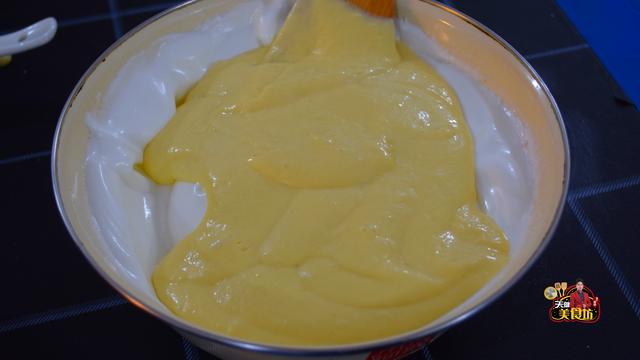 電飯煲蛋糕怎樣才蓬松（電飯煲蛋糕最簡單成功方法）(6)