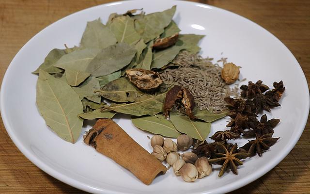 牛油火鍋底料制作方法（咋樣自己做牛油火鍋底料）(2)
