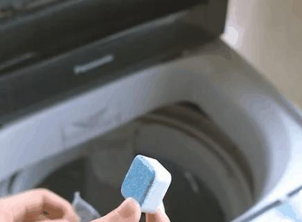 洗衣機(jī)用什么方法清潔得更干凈（教你正確的洗衣機(jī)清潔方法）(10)