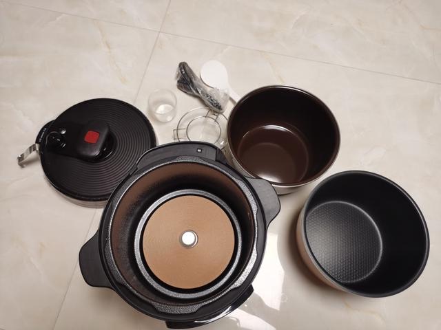 電壓力鍋和高壓鍋的區(qū)別是什么（電壓力鍋和高壓鍋哪個更好）(18)