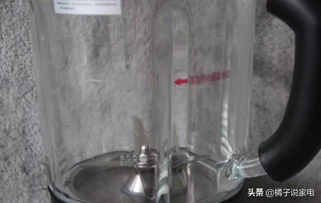 破壁機和榨汁機有什么區(qū)別（榨汁機和破壁機哪個更實用）(2)