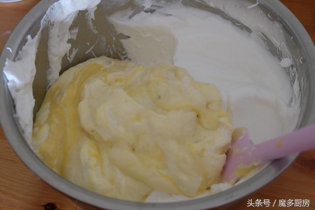 電飯鍋怎樣制作蛋糕（電飯煲里做蛋糕最簡(jiǎn)單的方式）(11)