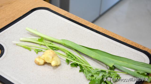 空氣炸鍋炸土豆條怎么炸（用空氣炸鍋做狼牙土豆的做法）(6)
