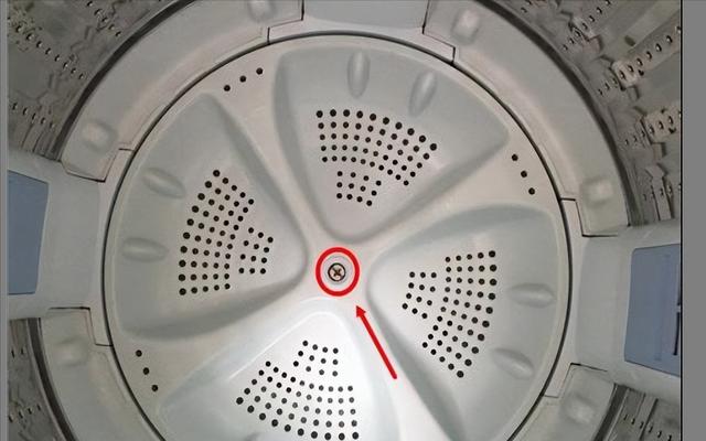 波輪洗衣機怎么清理里面的臟東西（波輪洗衣機徹底清潔攻略）(3)