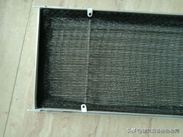 中央空調(diào)怎么清洗過濾網(wǎng)（清洗中央空調(diào)濾網(wǎng)的詳細(xì)操作步驟）(4)