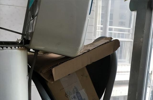 波輪洗衣機怎么清理里面的臟東西（波輪洗衣機徹底清潔攻略）(7)