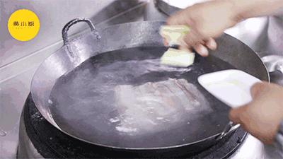 扒羊肉的正宗做法（小廚教你做正宗的扒牛肉條）(4)